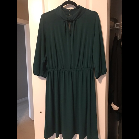 Have fun with this comfy Evergreen dress! - Picture 1 of 4